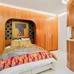 Refined Elegance In Central Paris