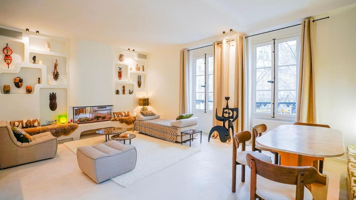Refined Elegance In Apartment *