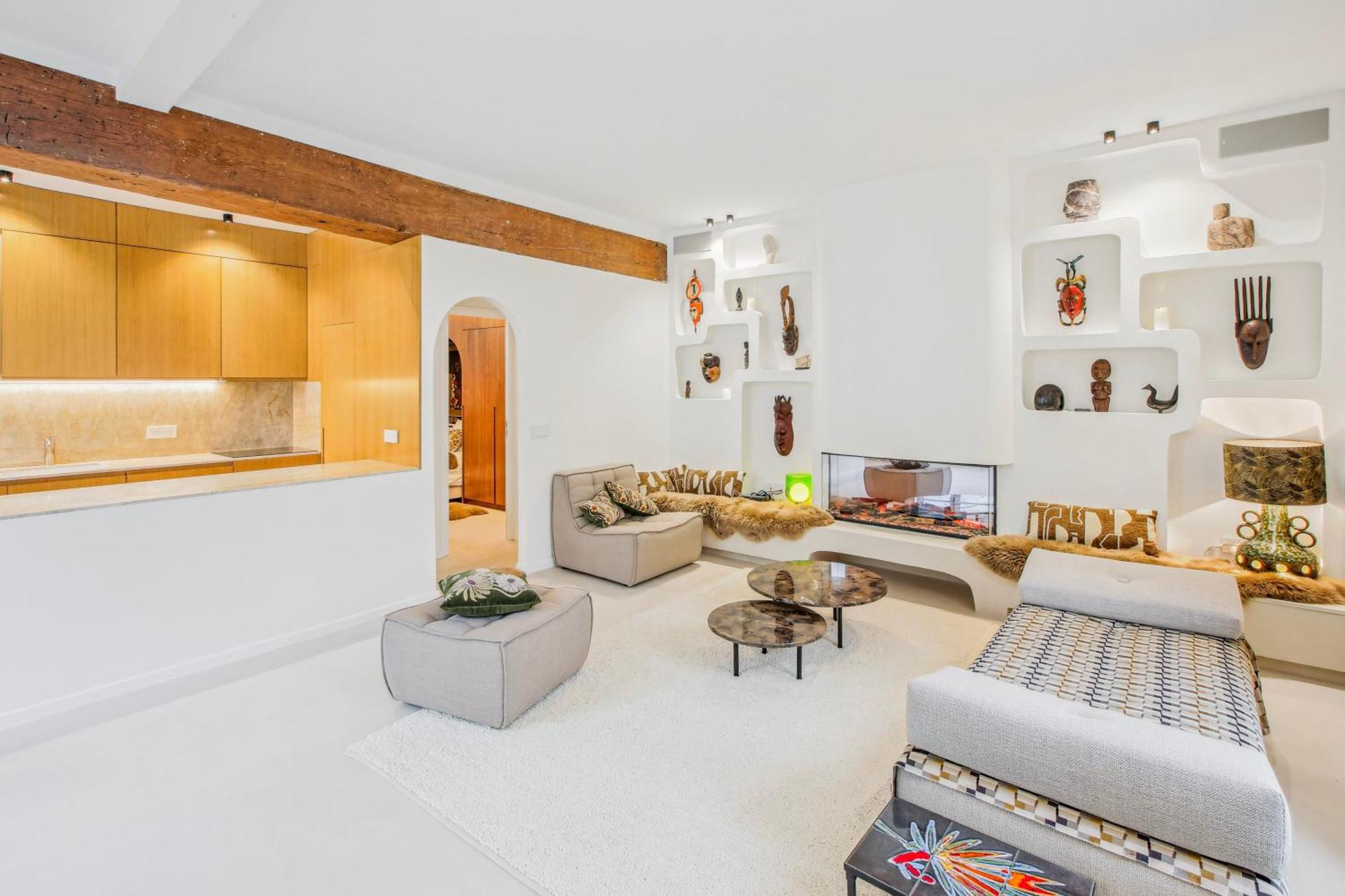 Refined Elegance In Apartment